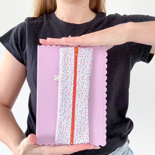 Trousse élastique à accrocher à ton carnet !