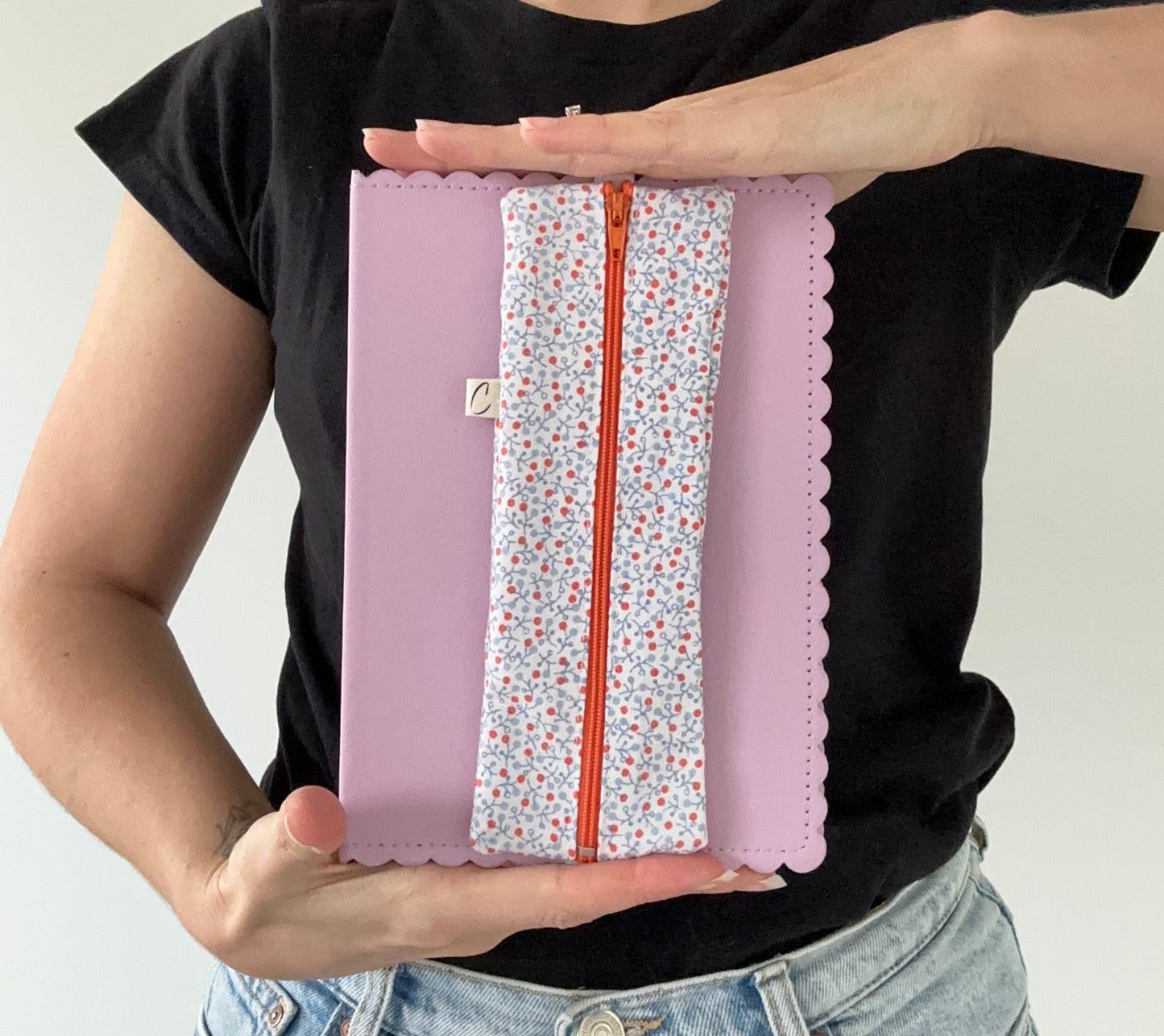 Trousse élastique à accrocher à ton carnet !