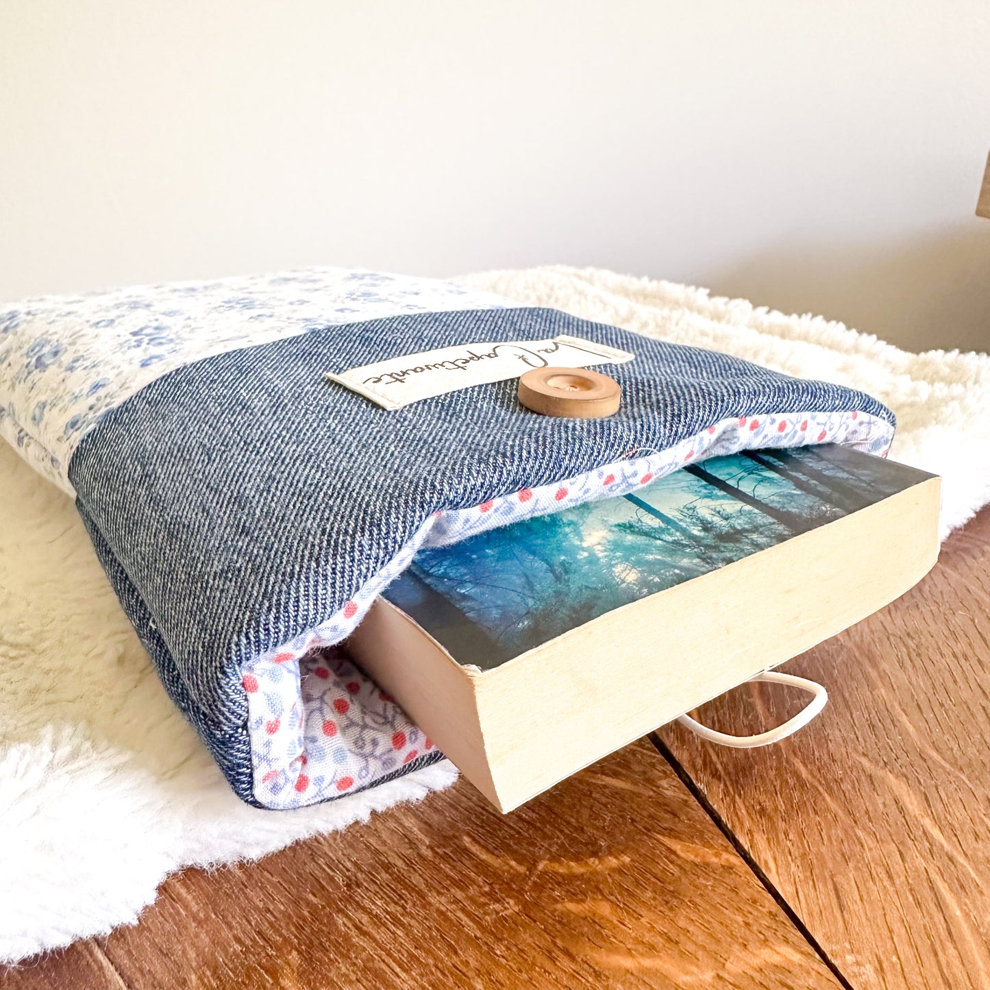 Chaussette à livre - Protection matelassée en jean upcyclé