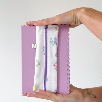 Trousse élastique à accrocher à ton carnet !