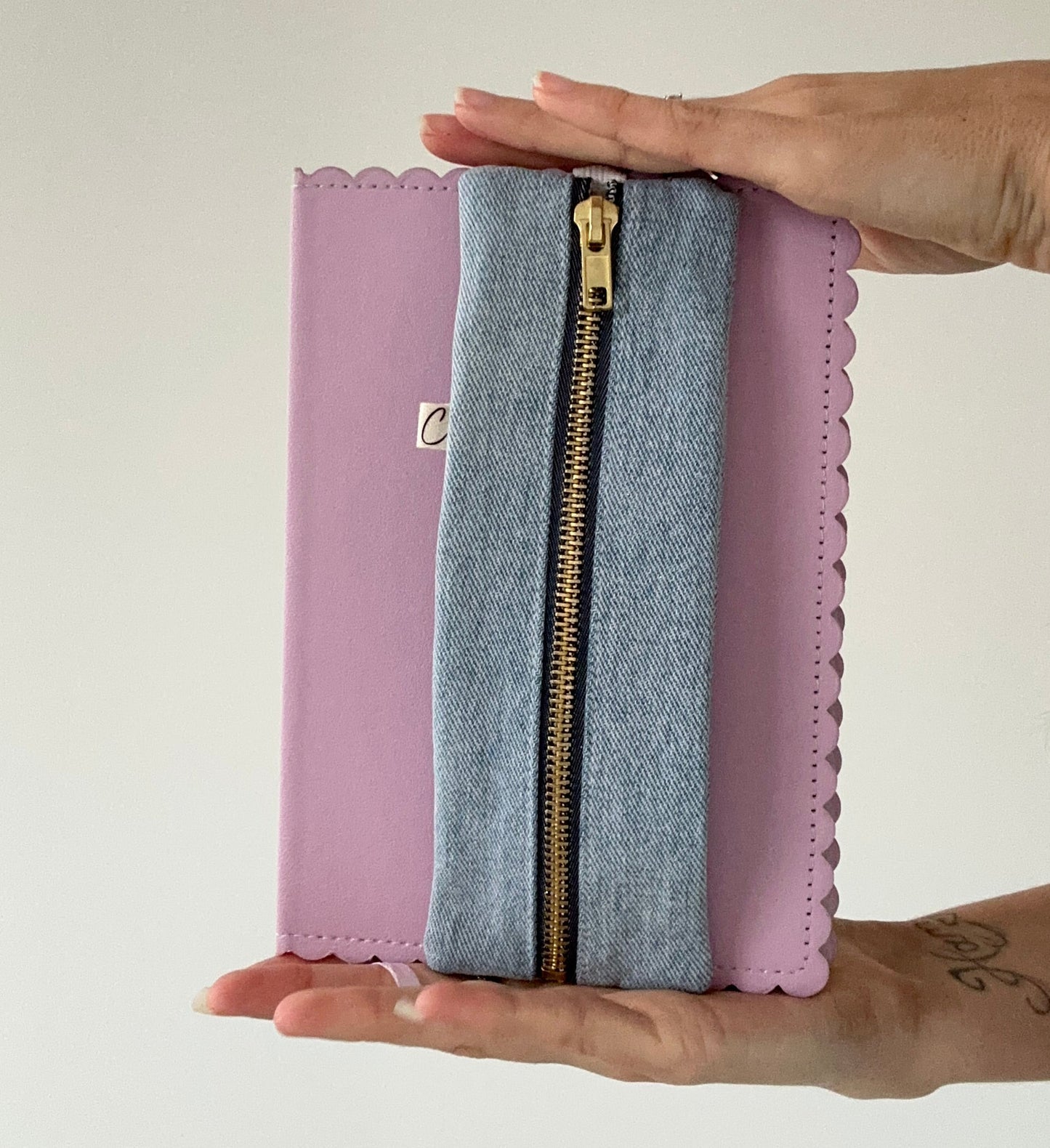 Trousse élastique à accrocher à ton carnet !